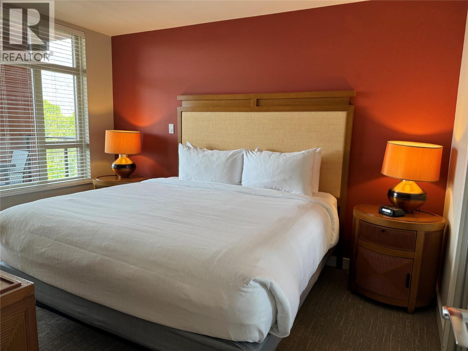 15 PARK Place Unit# 405, Osoyoos