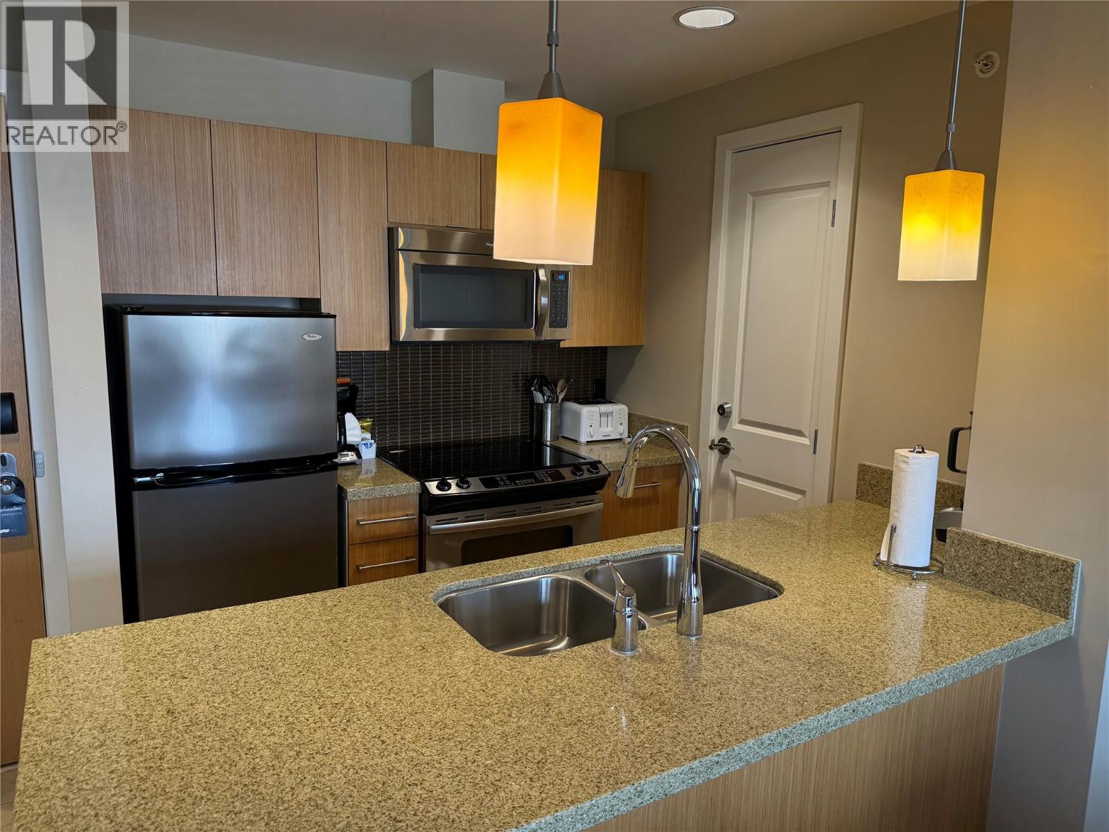 15 PARK Place Unit# 405, Osoyoos