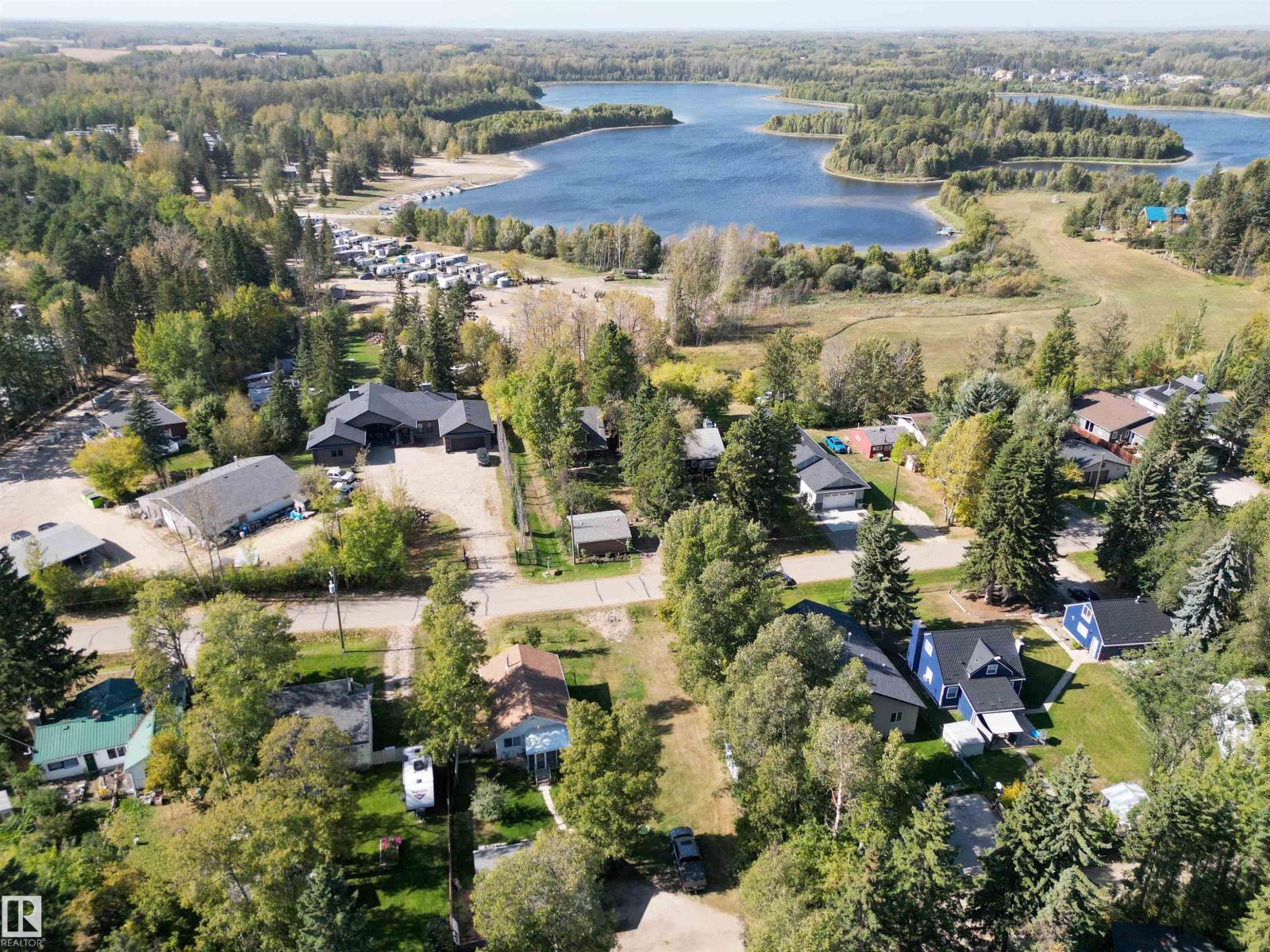 514 & 515 LAKESIDE DR, Rural Parkland County