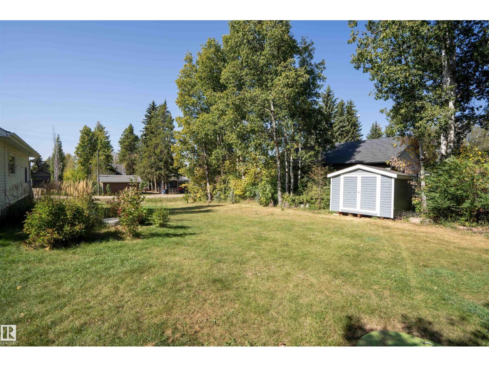 514 & 515 LAKESIDE DR, Rural Parkland County