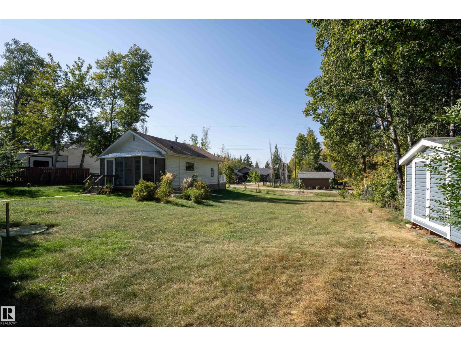 514 & 515 LAKESIDE DR, Rural Parkland County