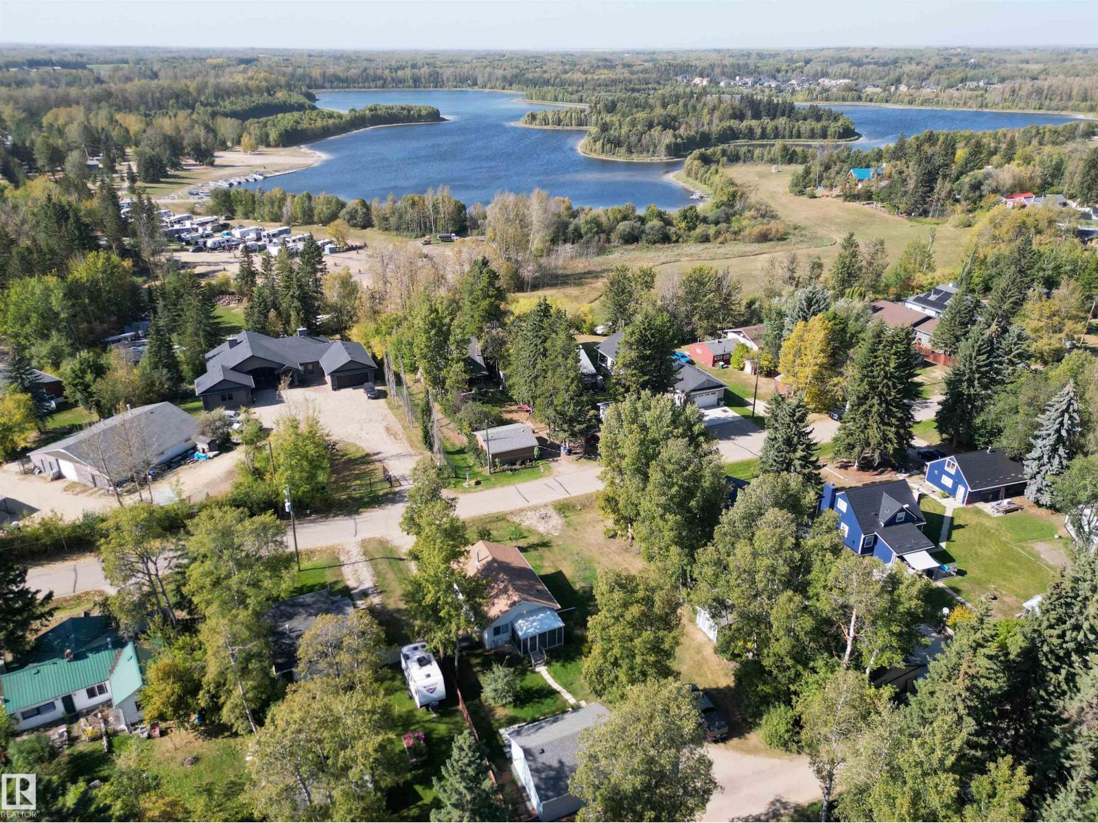 514 & 515 LAKESIDE DR, Rural Parkland County