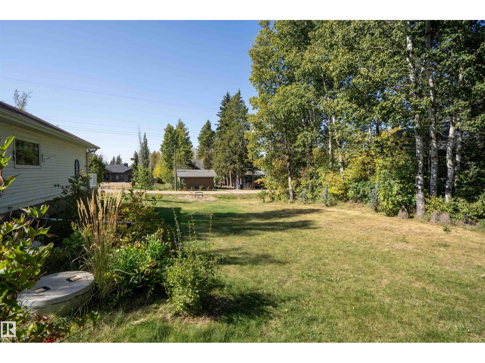 514 & 515 LAKESIDE DR, Rural Parkland County