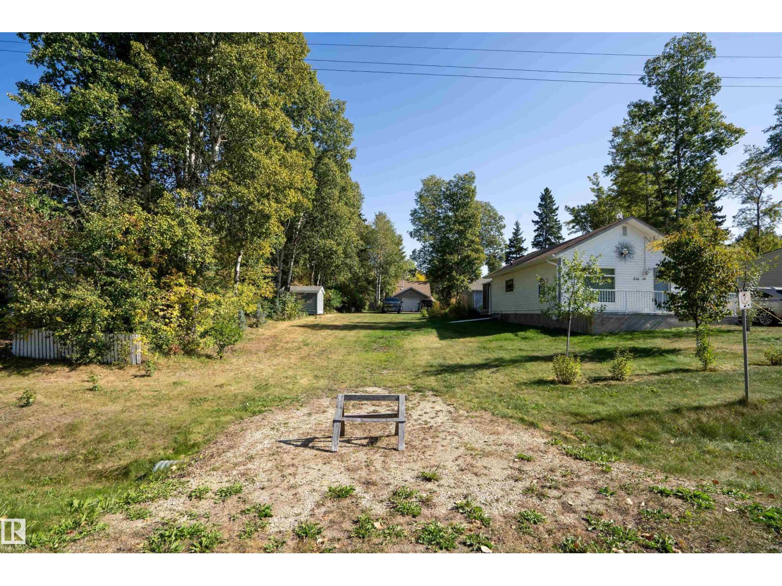 514 & 515 LAKESIDE DR, Rural Parkland County