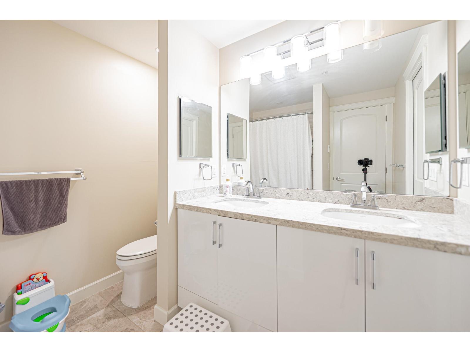 101 8561 203A STREET, Langley