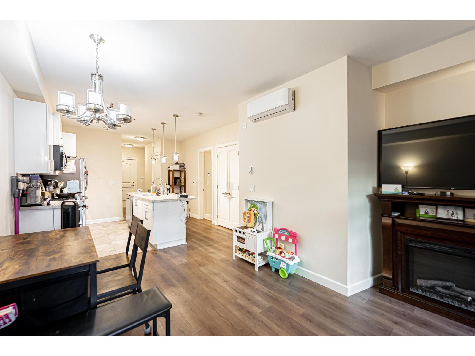 101 8561 203A STREET, Langley