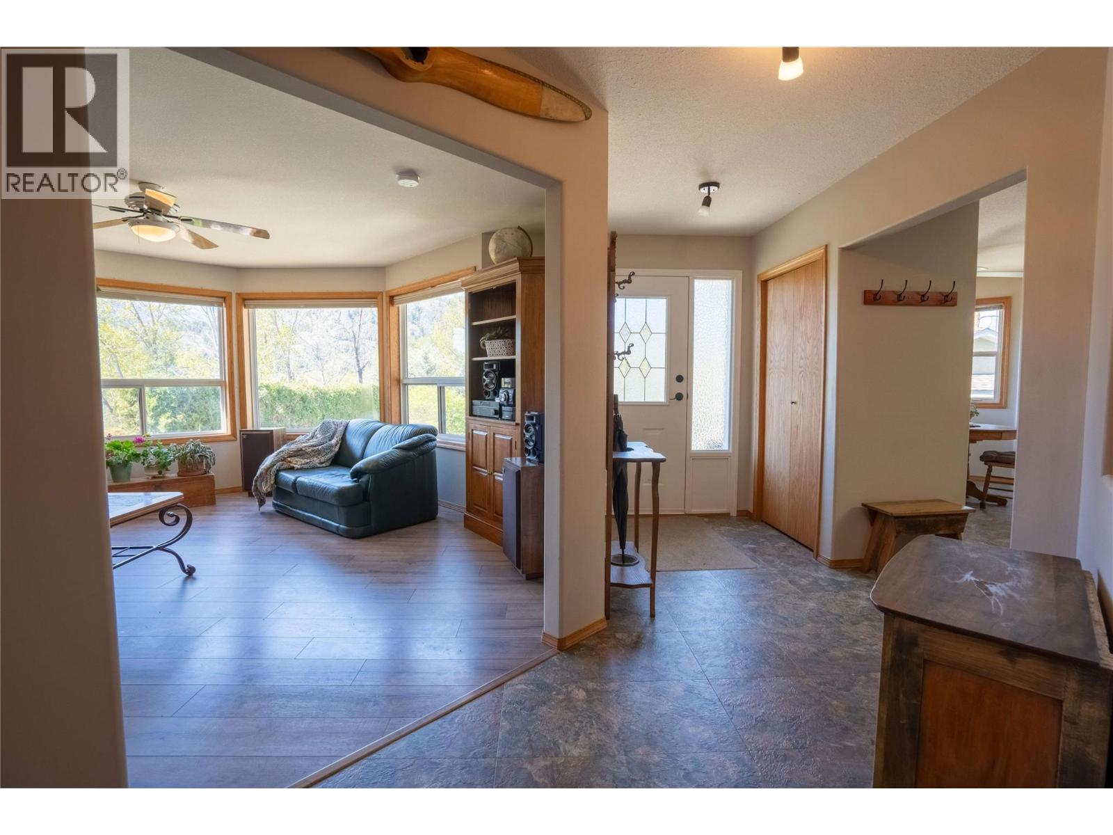 101 McGowan Road, Oliver