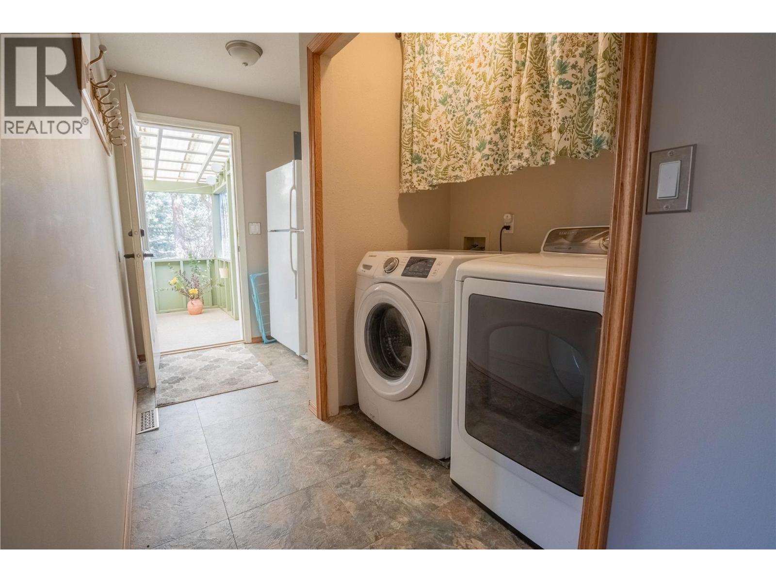 101 McGowan Road, Oliver