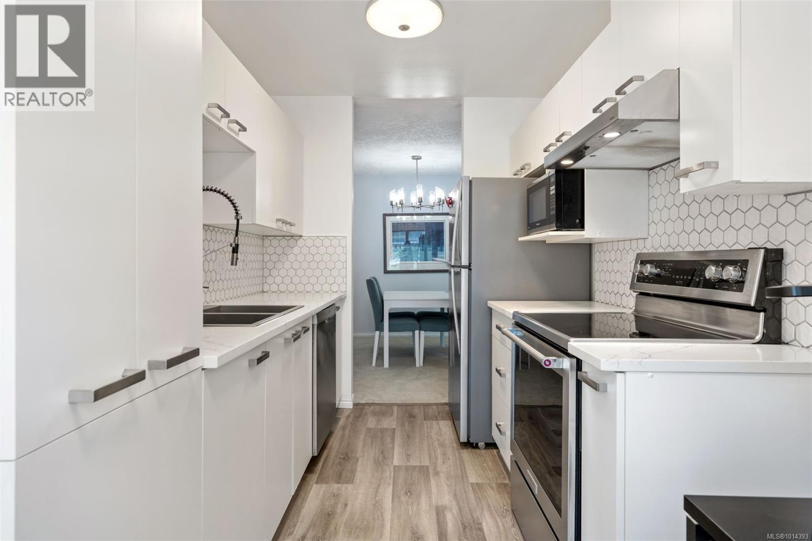 203 535 Manchester Road, Victoria