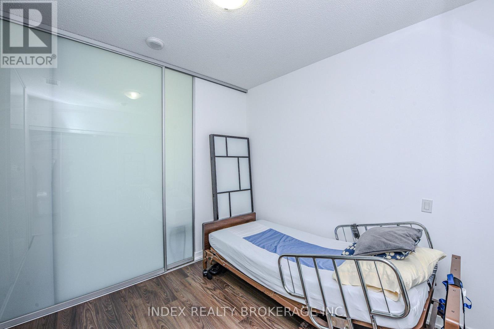 #103 2560 EGLINTON AVENUE - 24