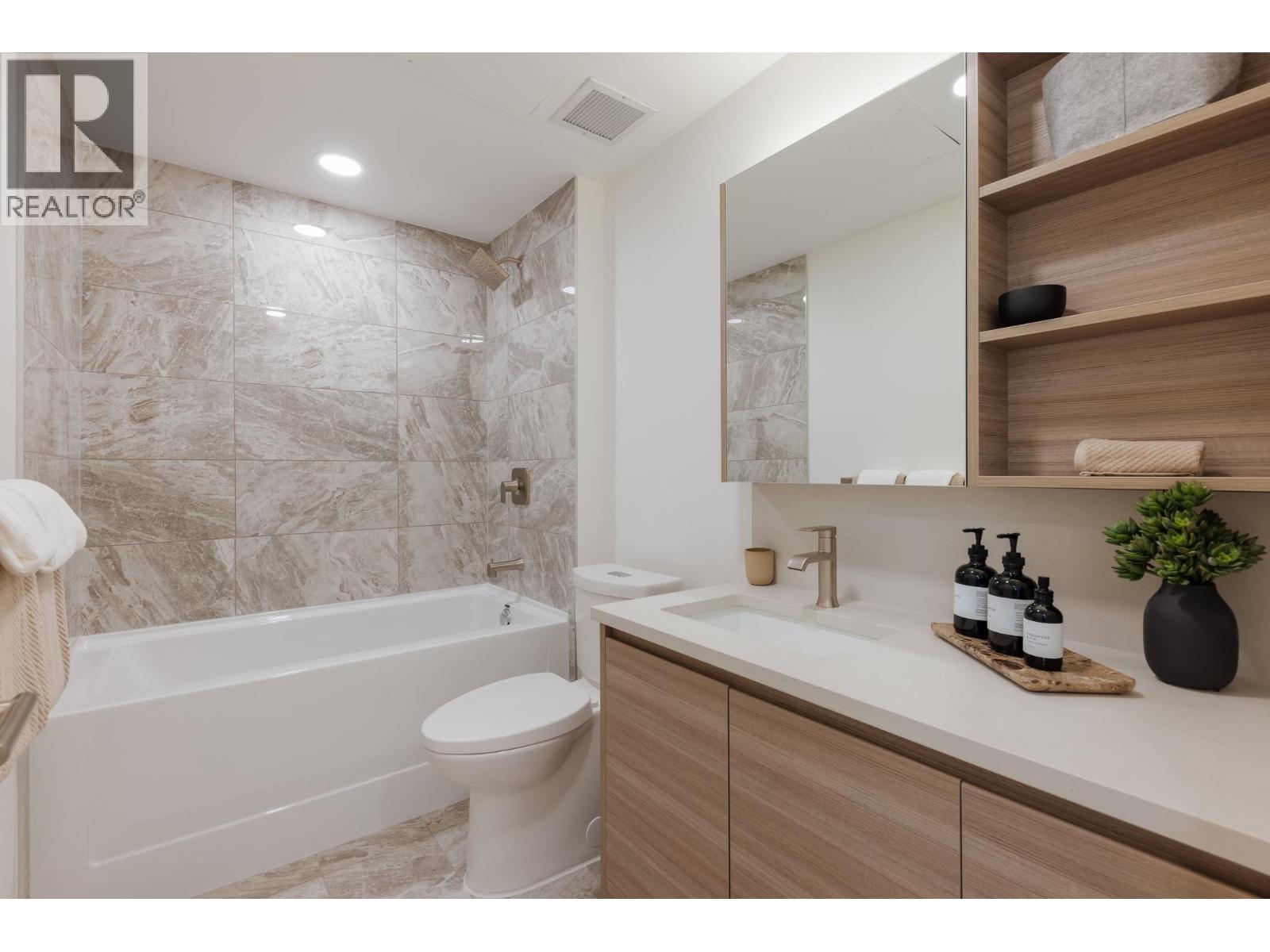 2201 4433 ALASKA STREET, Burnaby