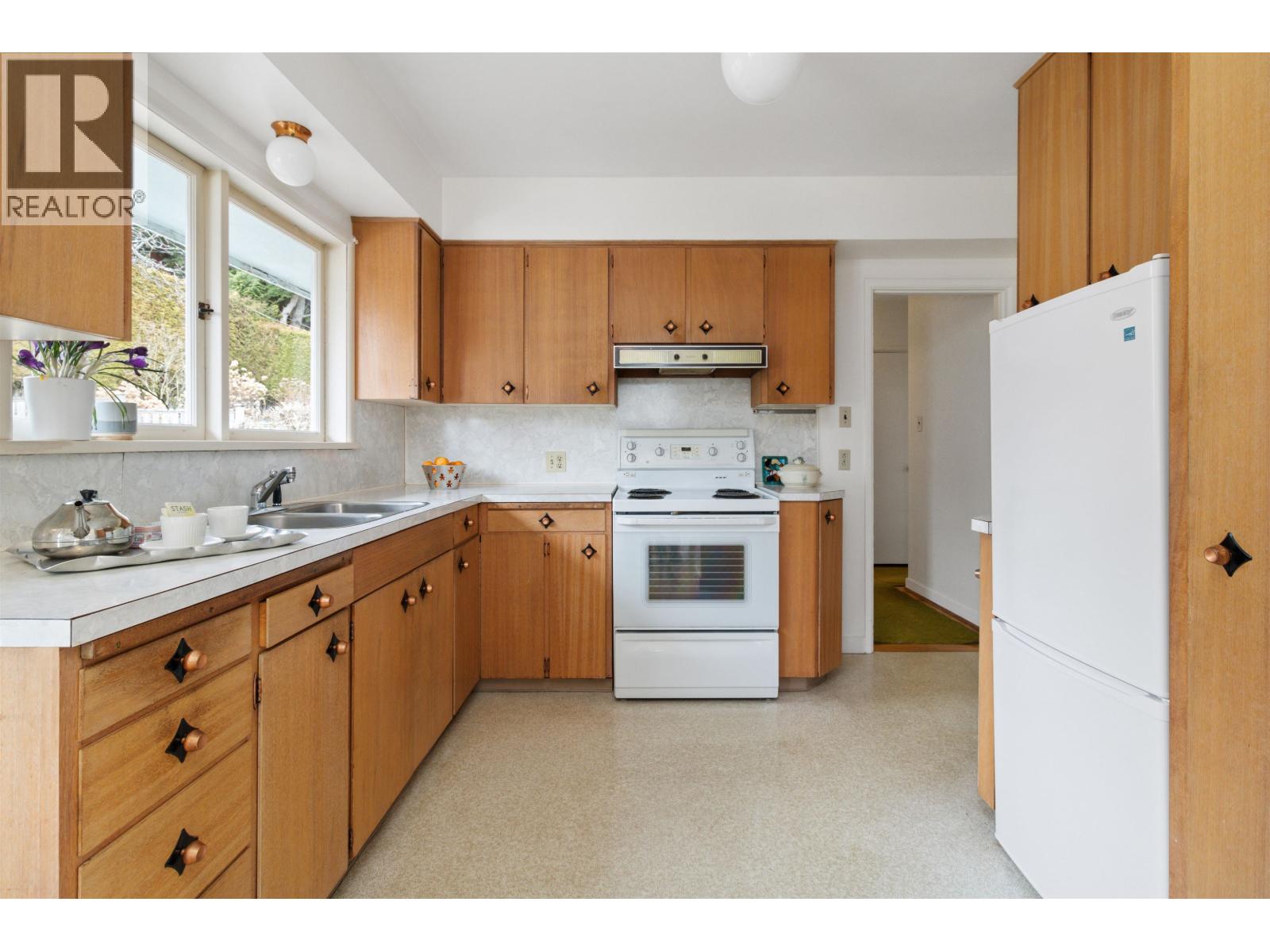 1165 LAWSON AVENUE, West Vancouver