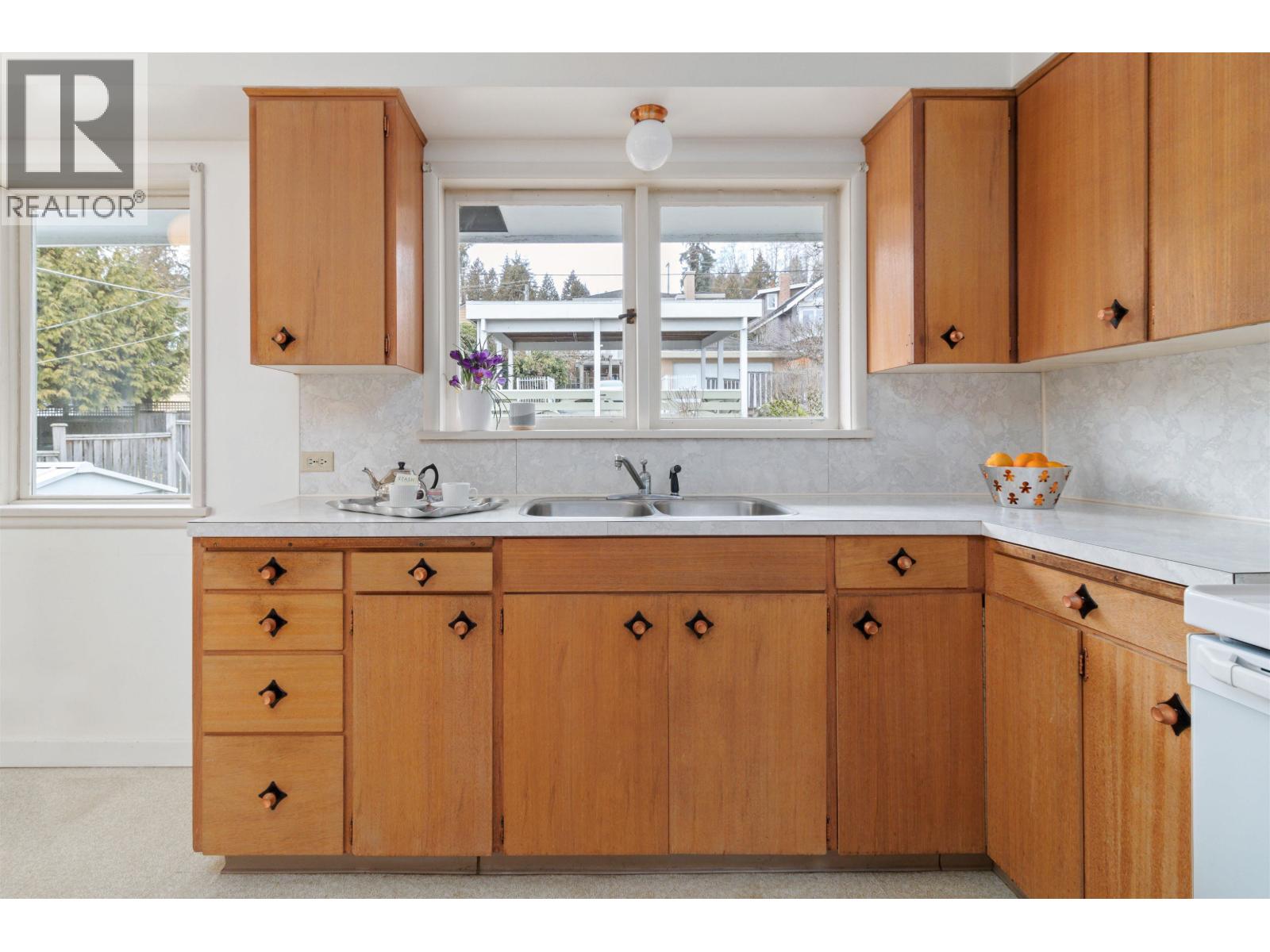 1165 LAWSON AVENUE, West Vancouver