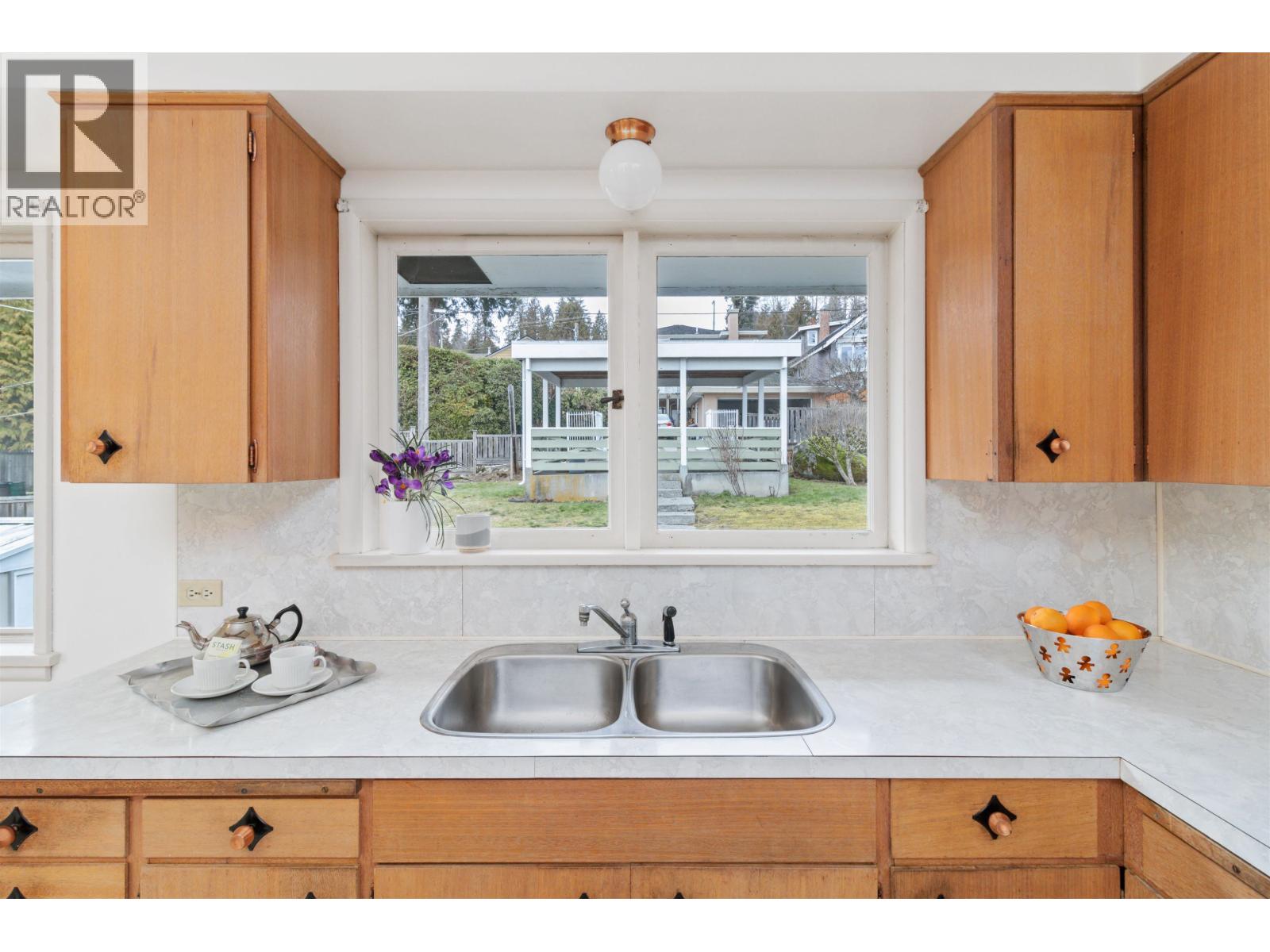 1165 LAWSON AVENUE, West Vancouver