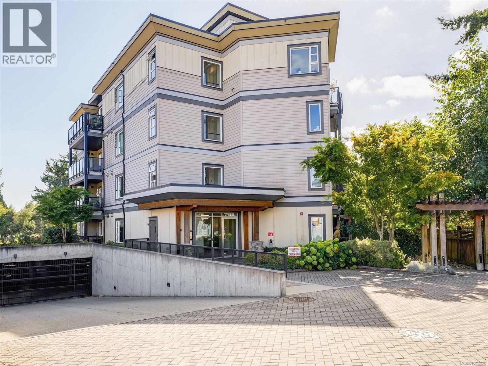 202 7182 West Saanich Rd, Central Saanich