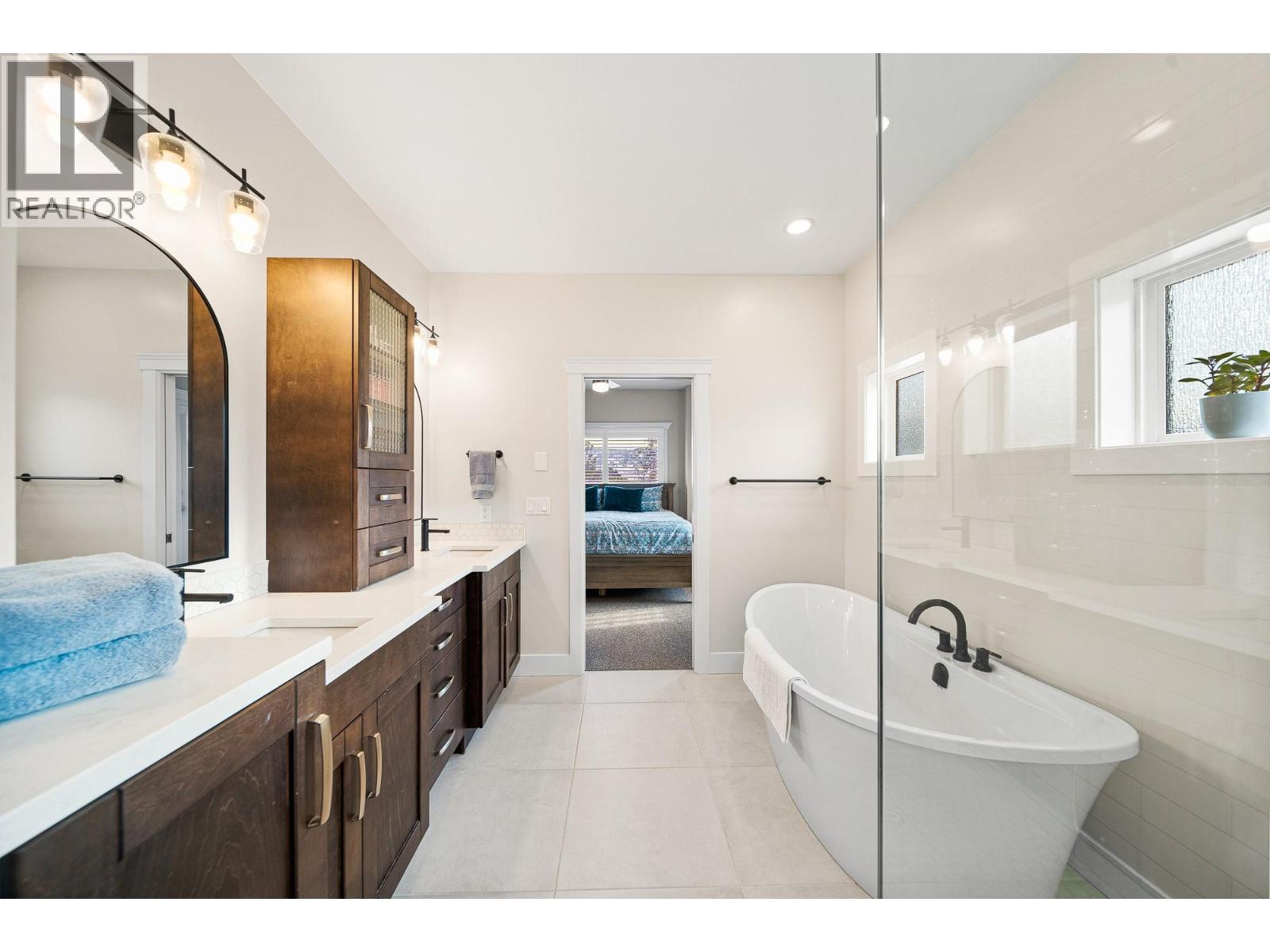 2501 Bremner Avenue, Merritt