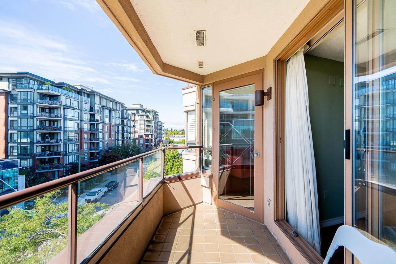 502 15111 RUSSELL AVENUE, White Rock