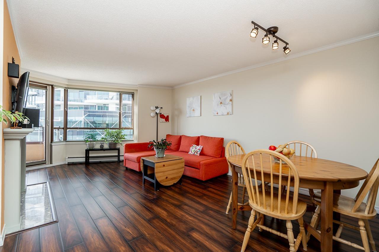 502 15111 RUSSELL AVENUE, White Rock