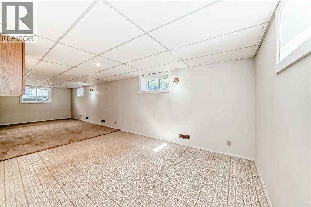 Single Family House Bungalow for Sale in   Avenue NE Renfrew Calgary 