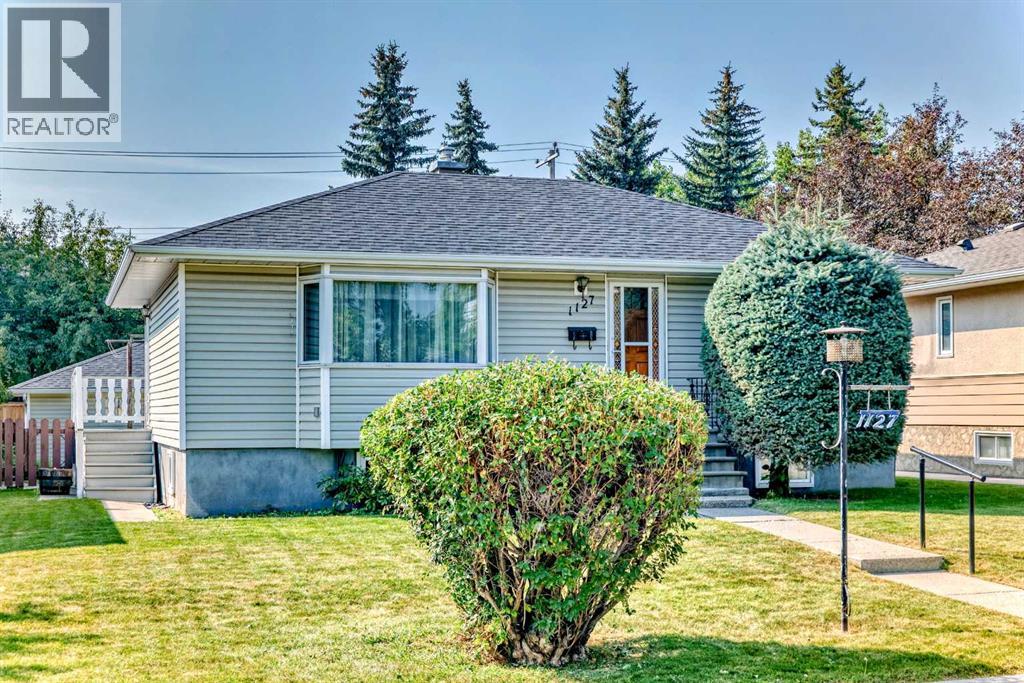 Single Family House Bungalow for Sale in   Avenue NE Renfrew Calgary 