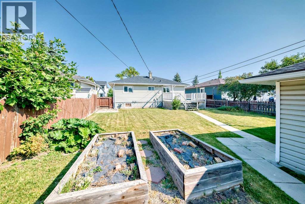 Single Family House Bungalow for Sale in   Avenue NE Renfrew Calgary 