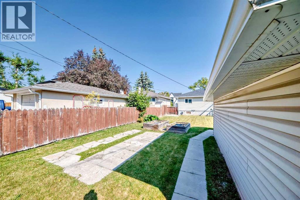 Single Family House Bungalow for Sale in   Avenue NE Renfrew Calgary 