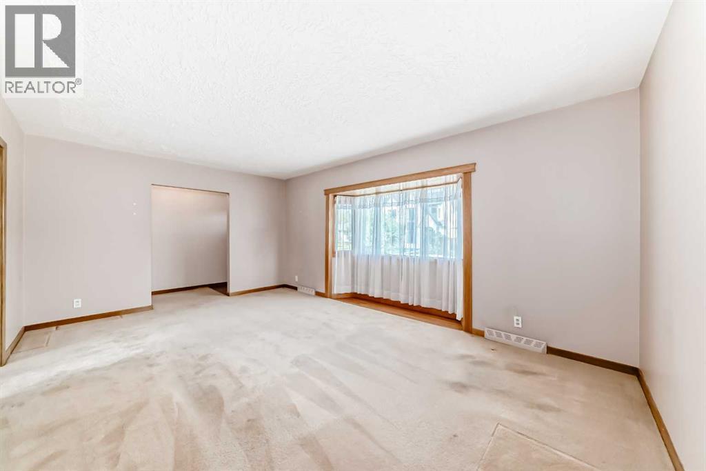 Single Family House Bungalow for Sale in   Avenue NE Renfrew Calgary 