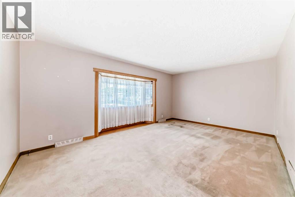 Single Family House Bungalow for Sale in   Avenue NE Renfrew Calgary 