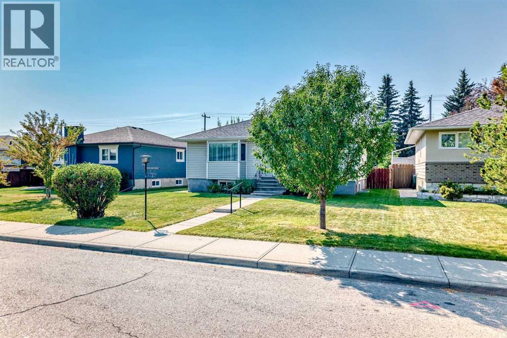 Single Family House Bungalow for Sale in   Avenue NE Renfrew Calgary 