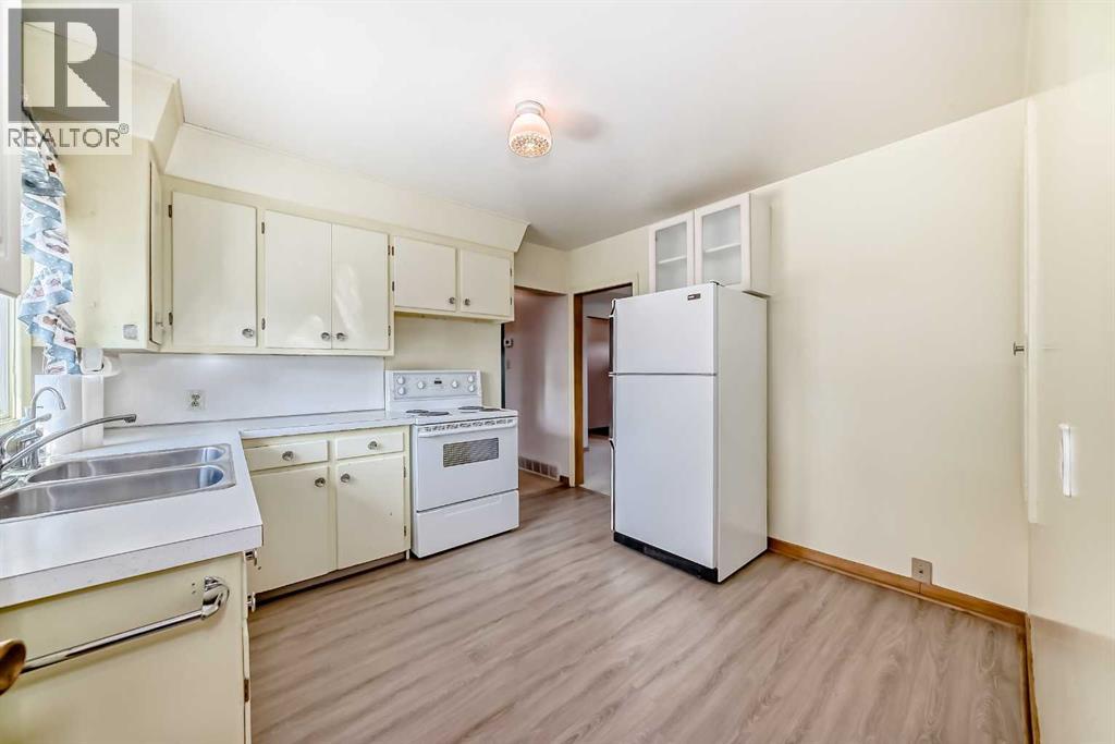 Single Family House Bungalow for Sale in   Avenue NE Renfrew Calgary 