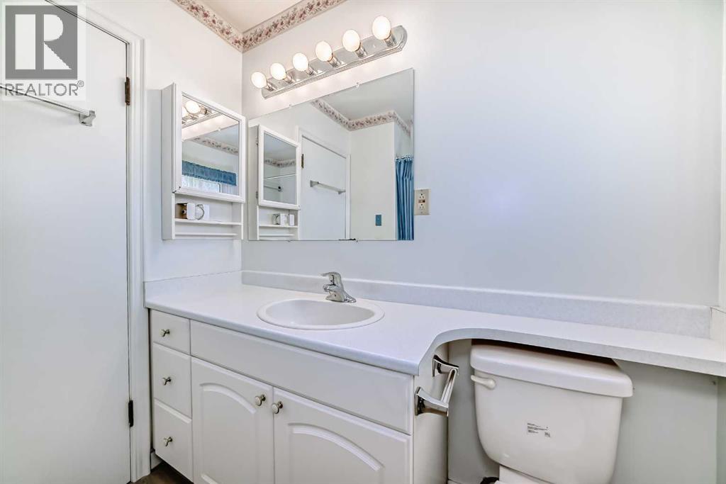 Single Family House Bungalow for Sale in   Avenue NE Renfrew Calgary 