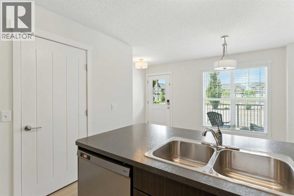 101 Sunset Drive, Cochrane