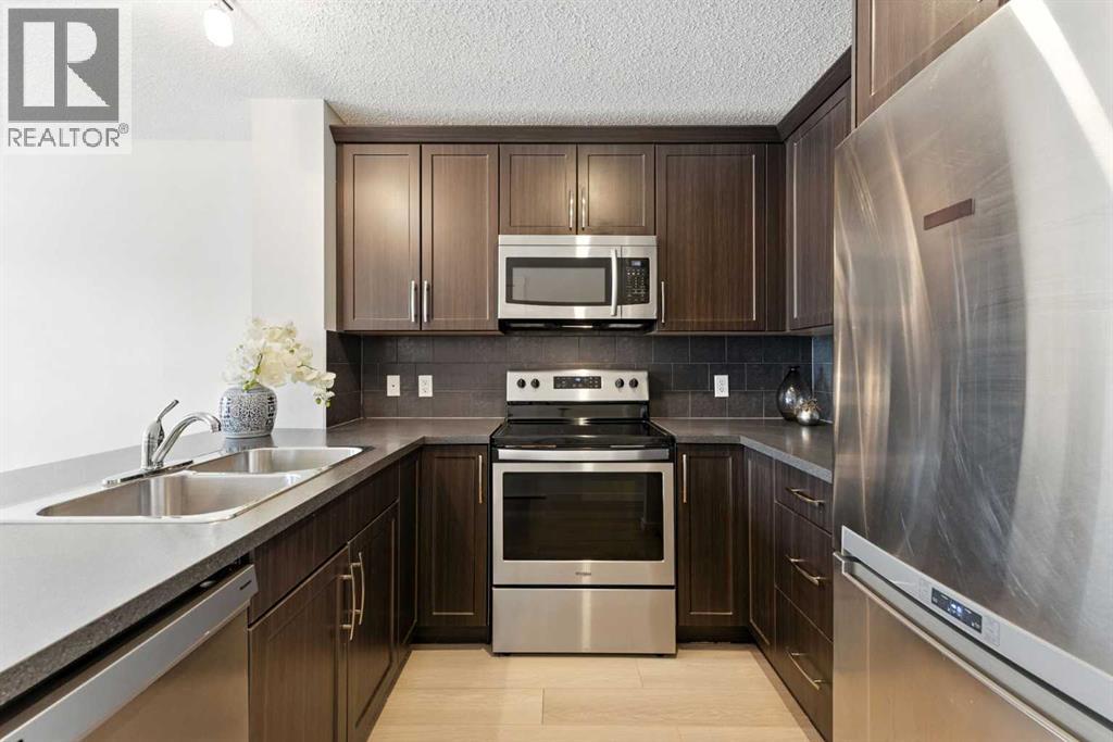 101 Sunset Drive, Cochrane