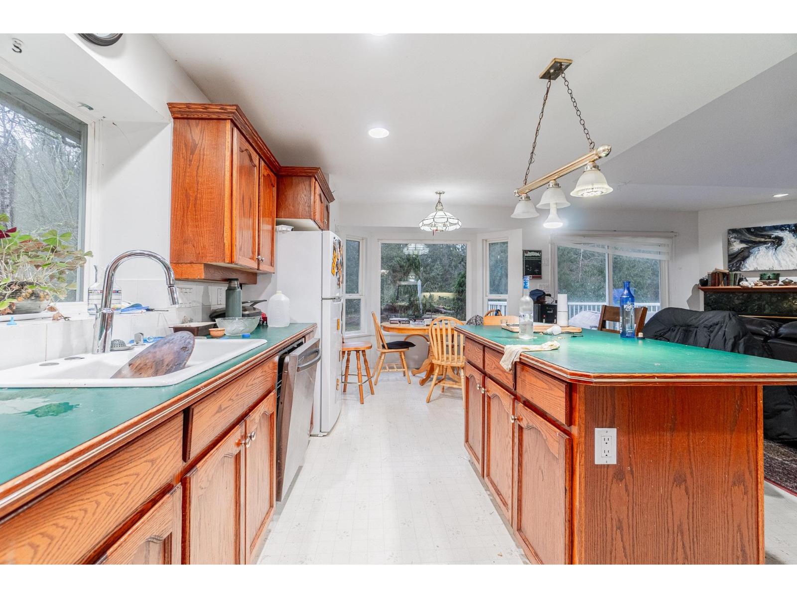 9540 WOODWARD STREET, Mission