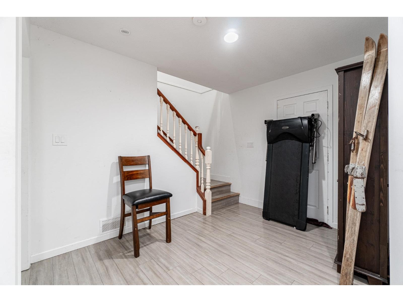 9540 WOODWARD STREET, Mission