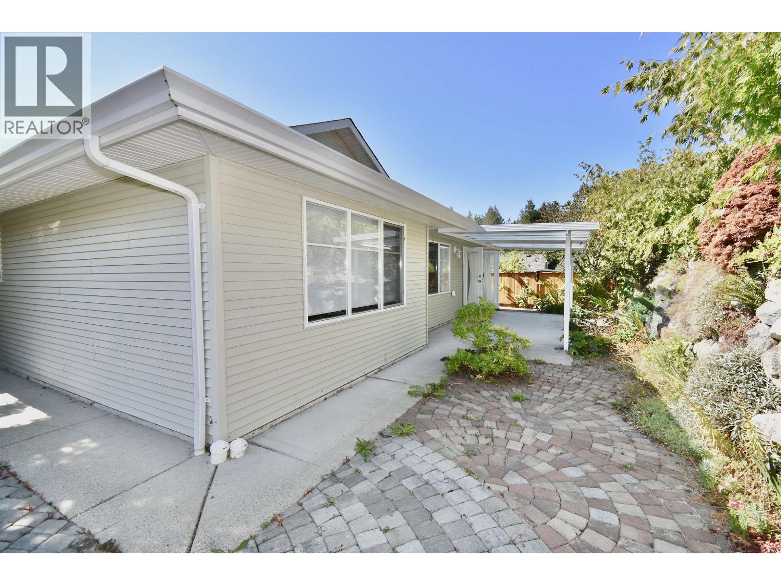 6346 WILLIAMS PLACE, Sechelt