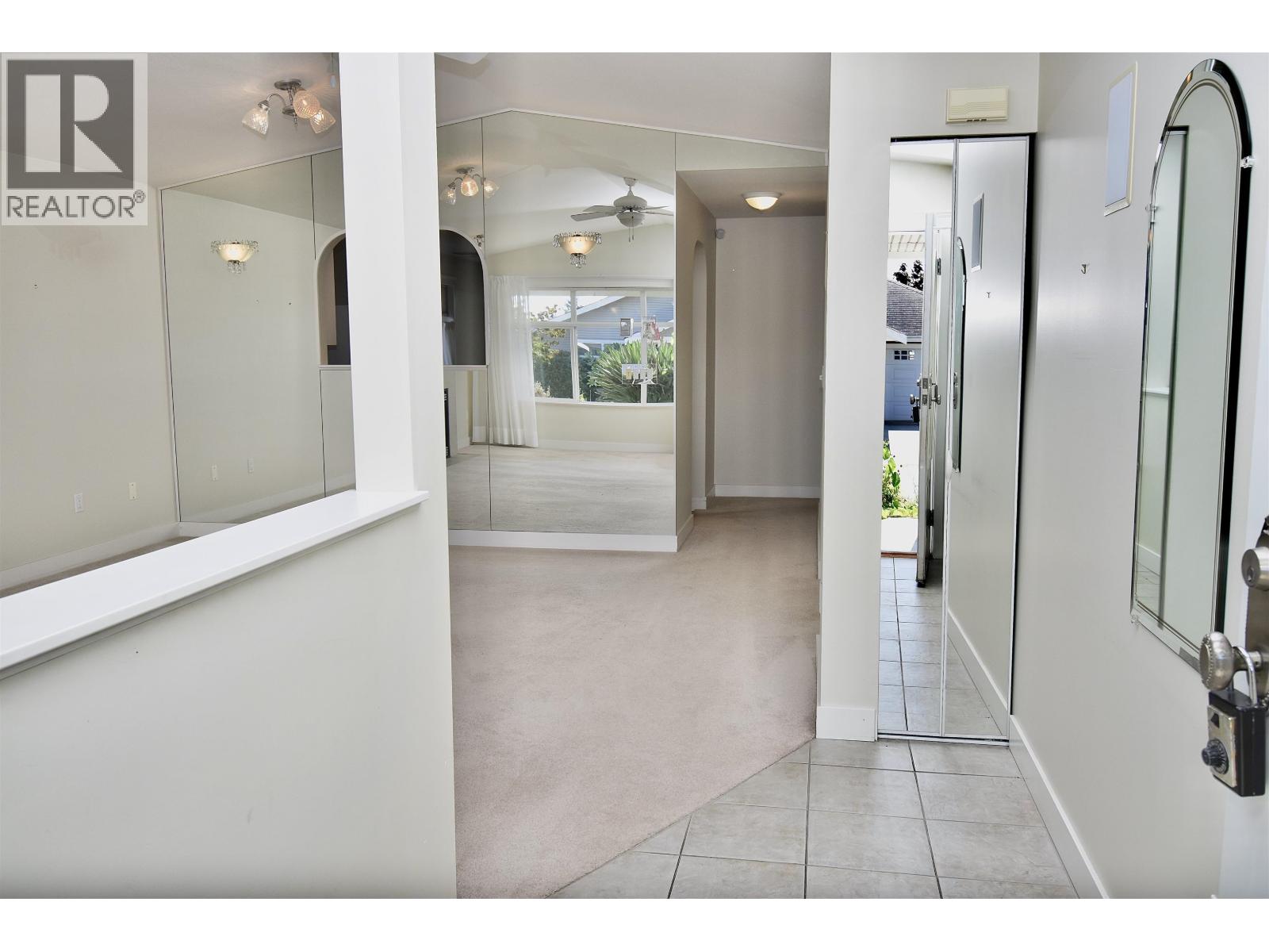 6346 WILLIAMS PLACE, Sechelt