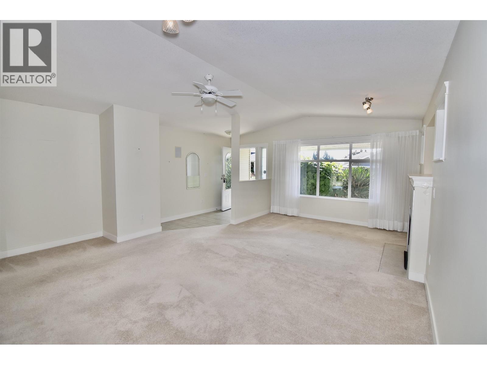 6346 WILLIAMS PLACE, Sechelt