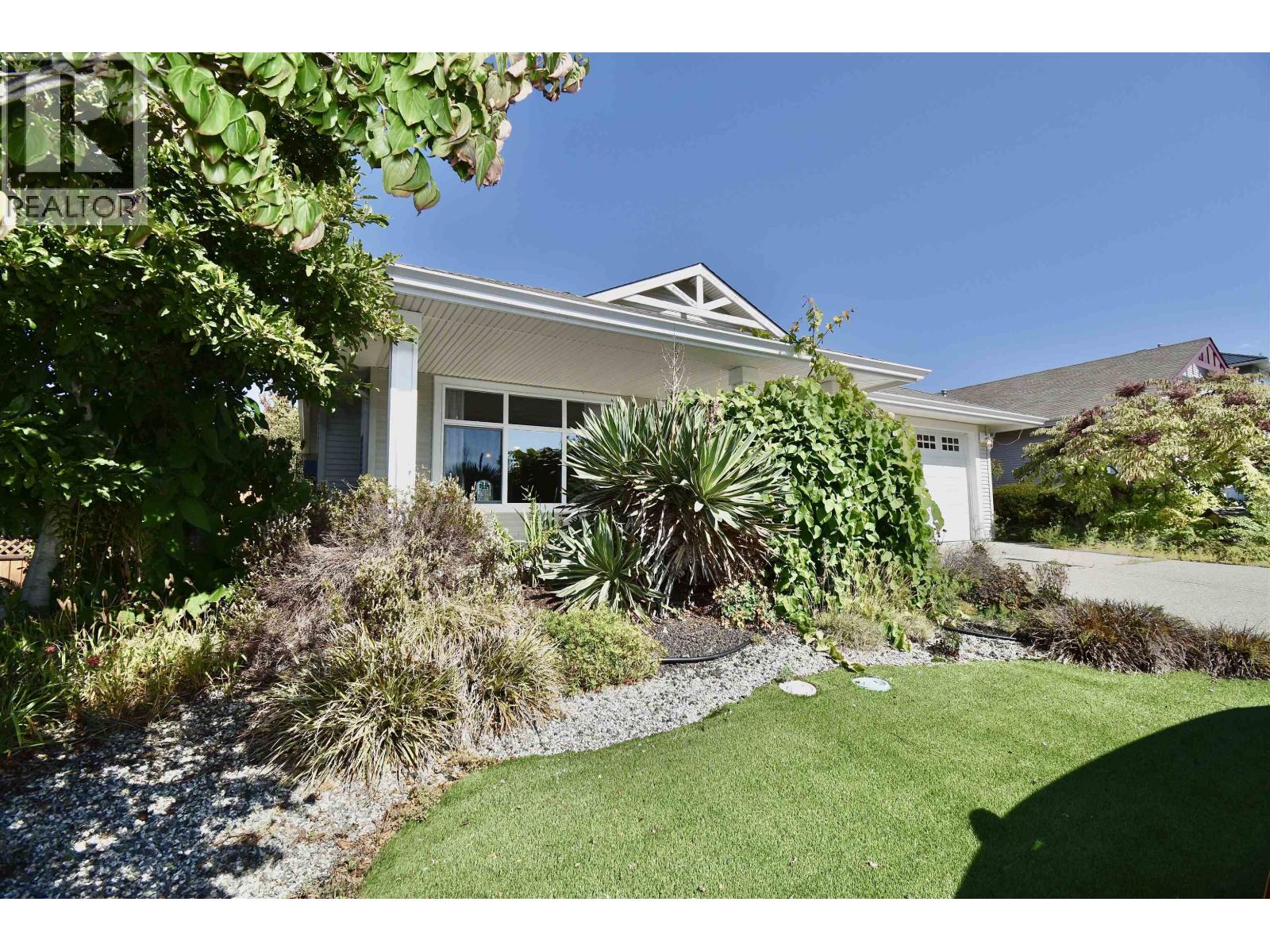 6346 WILLIAMS PLACE, Sechelt