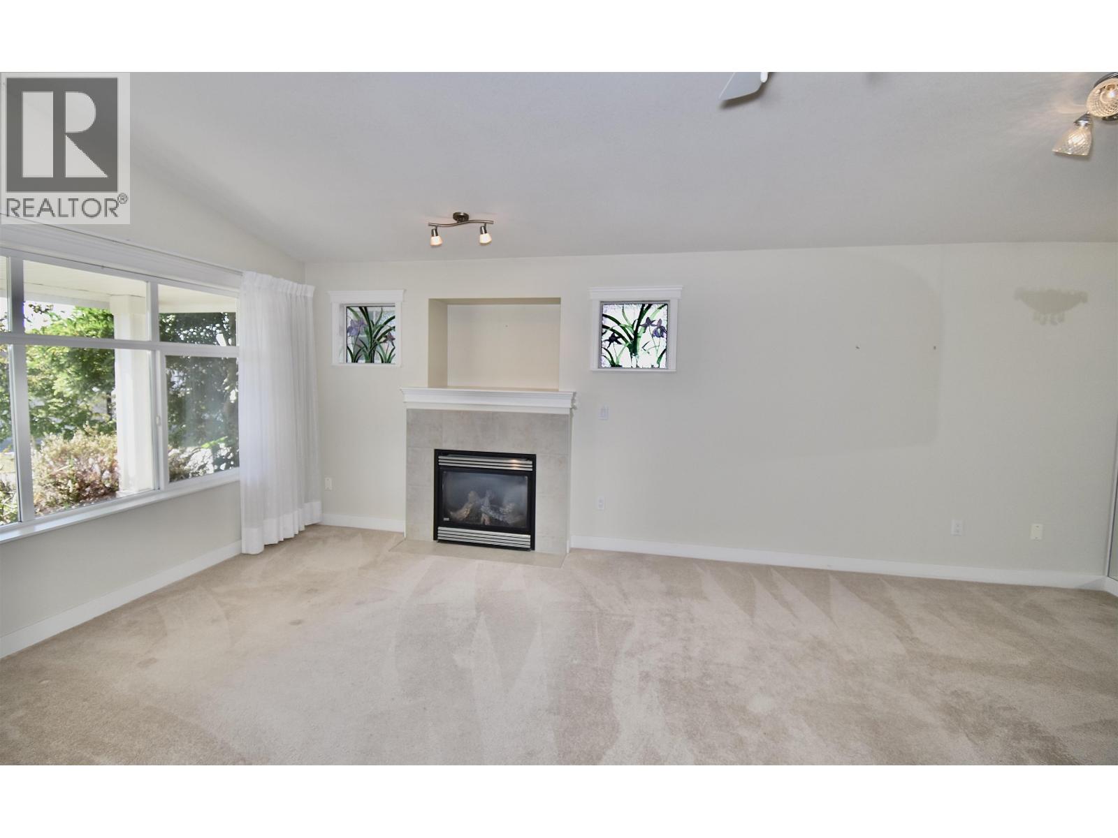 6346 WILLIAMS PLACE, Sechelt