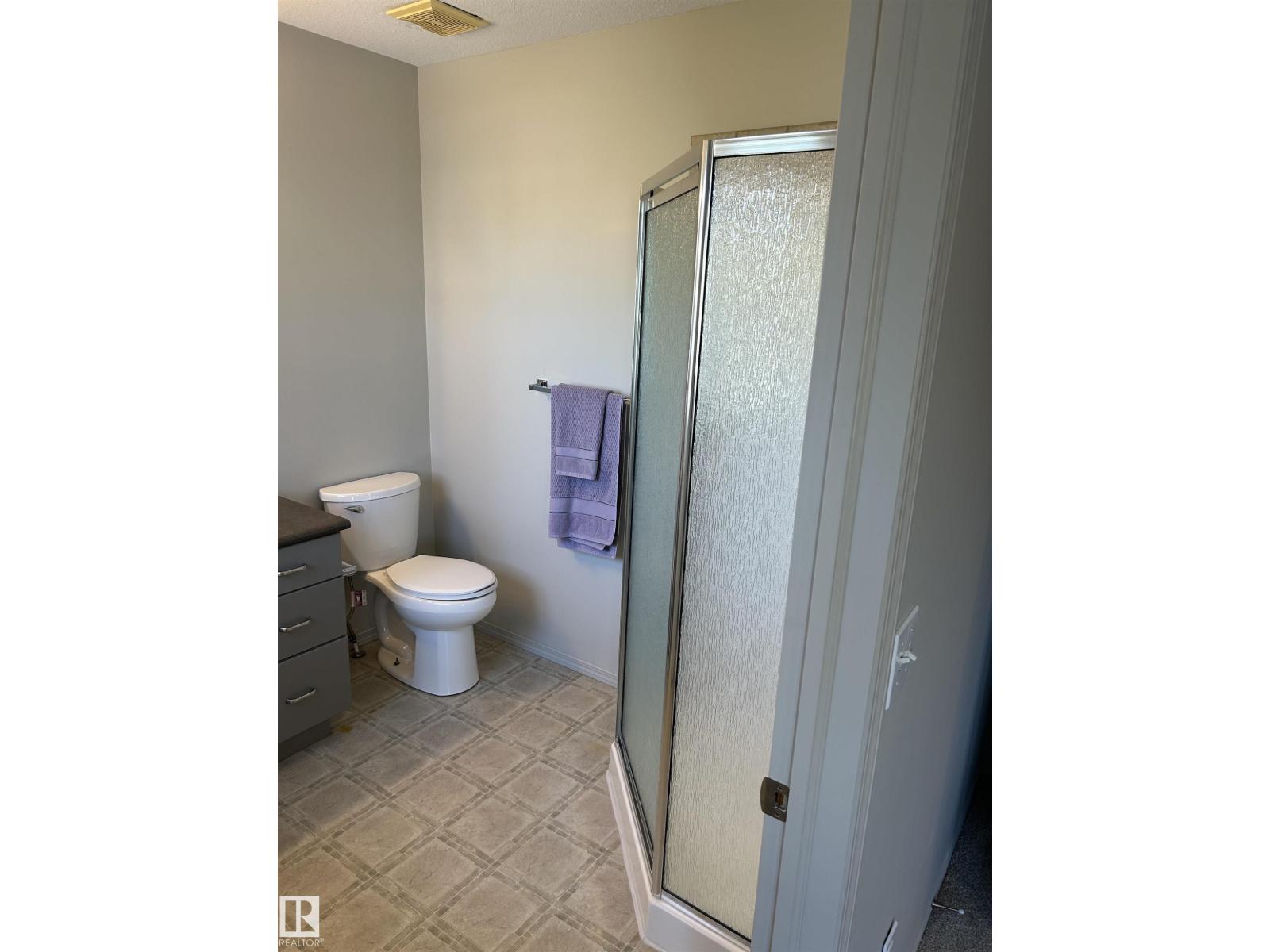 874 HIGHWOOD BV, Devon