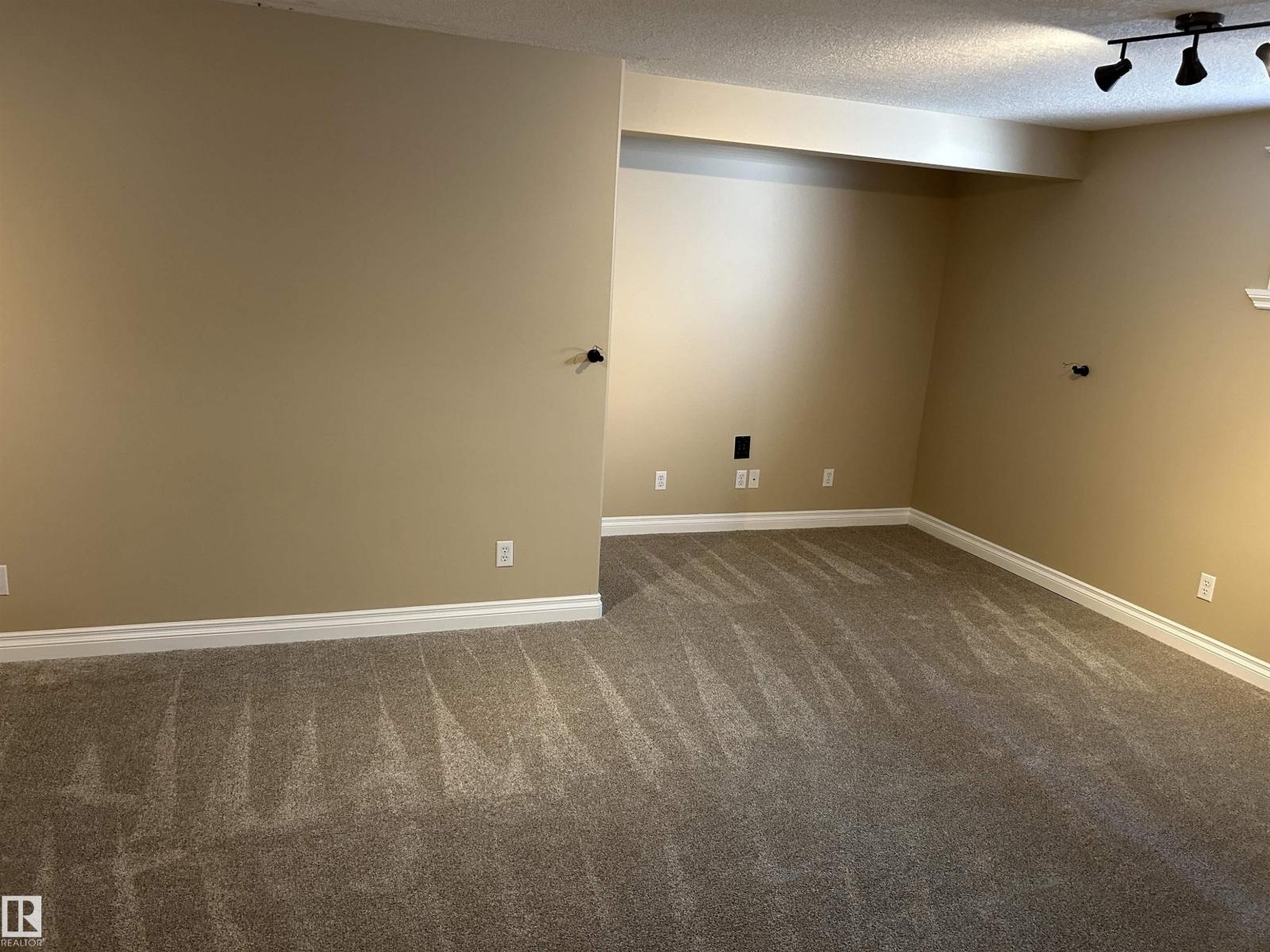 874 HIGHWOOD BV, Devon