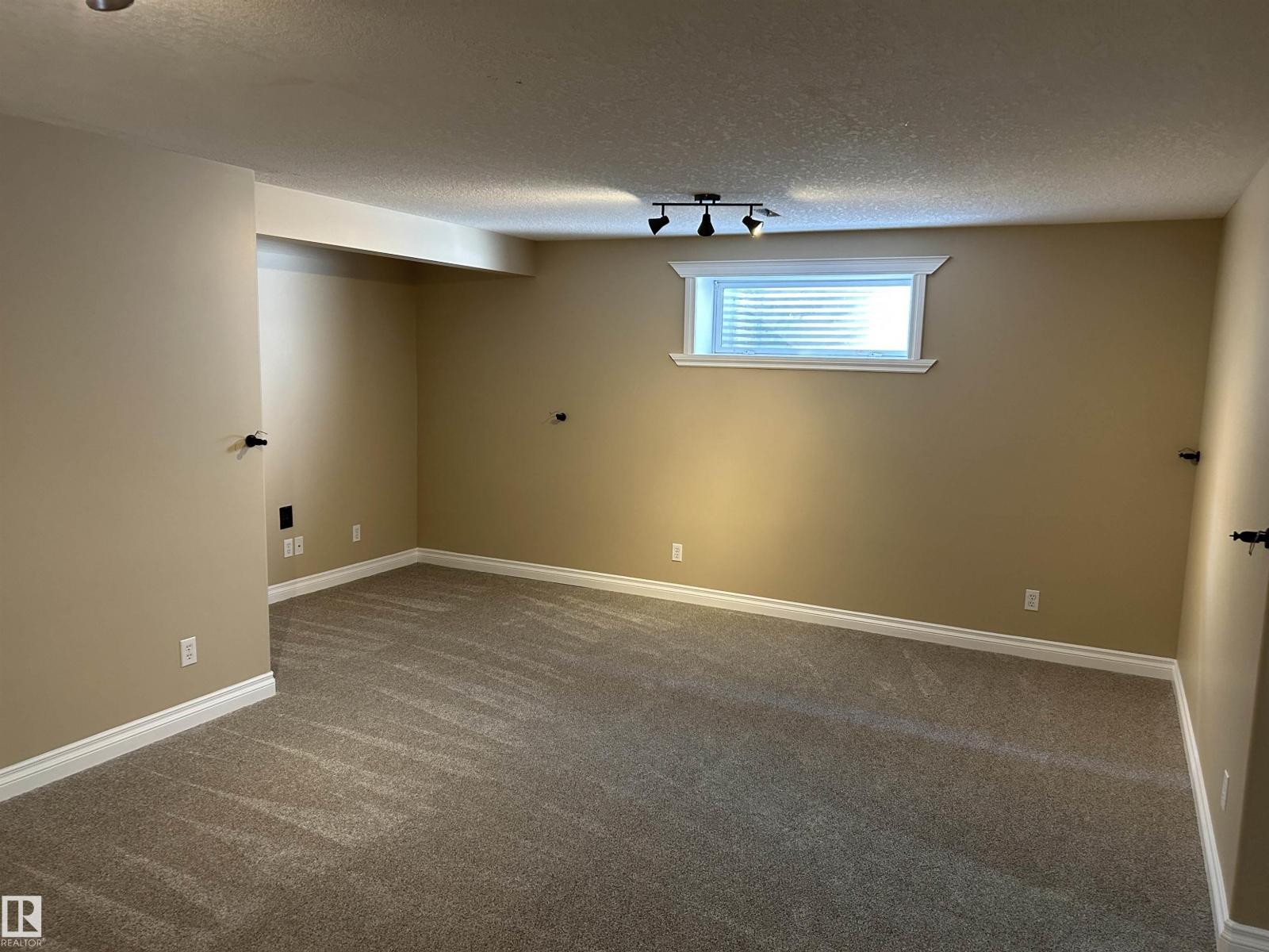 874 HIGHWOOD BV, Devon