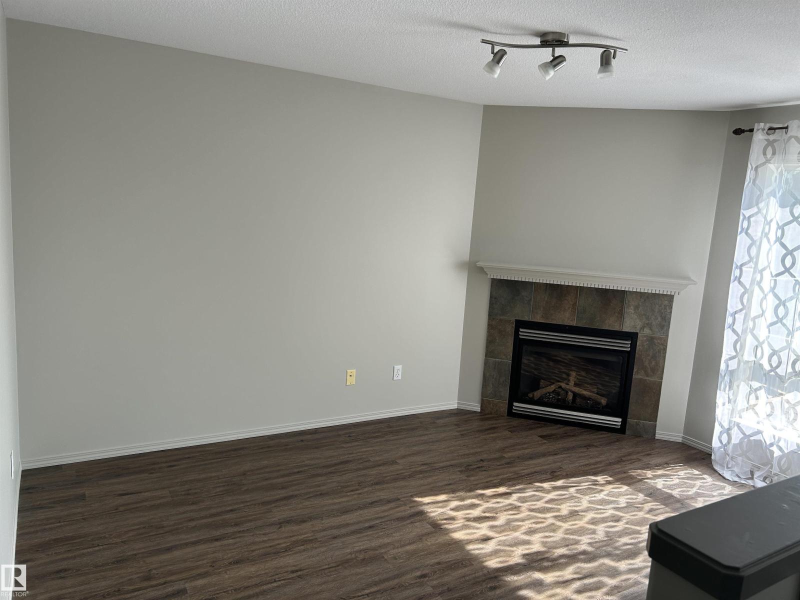 874 HIGHWOOD BV, Devon