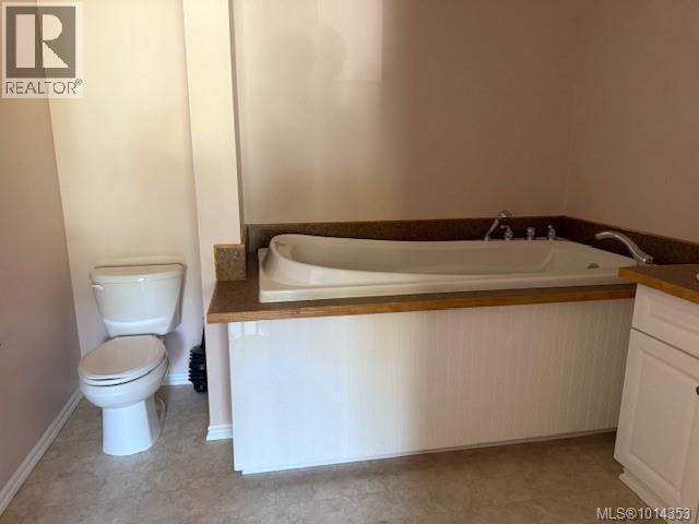 7370 Thunderbird Way, Port Hardy