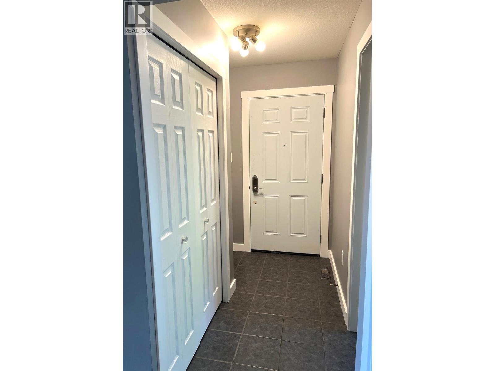 7461 Stampede Trail, Anglemont