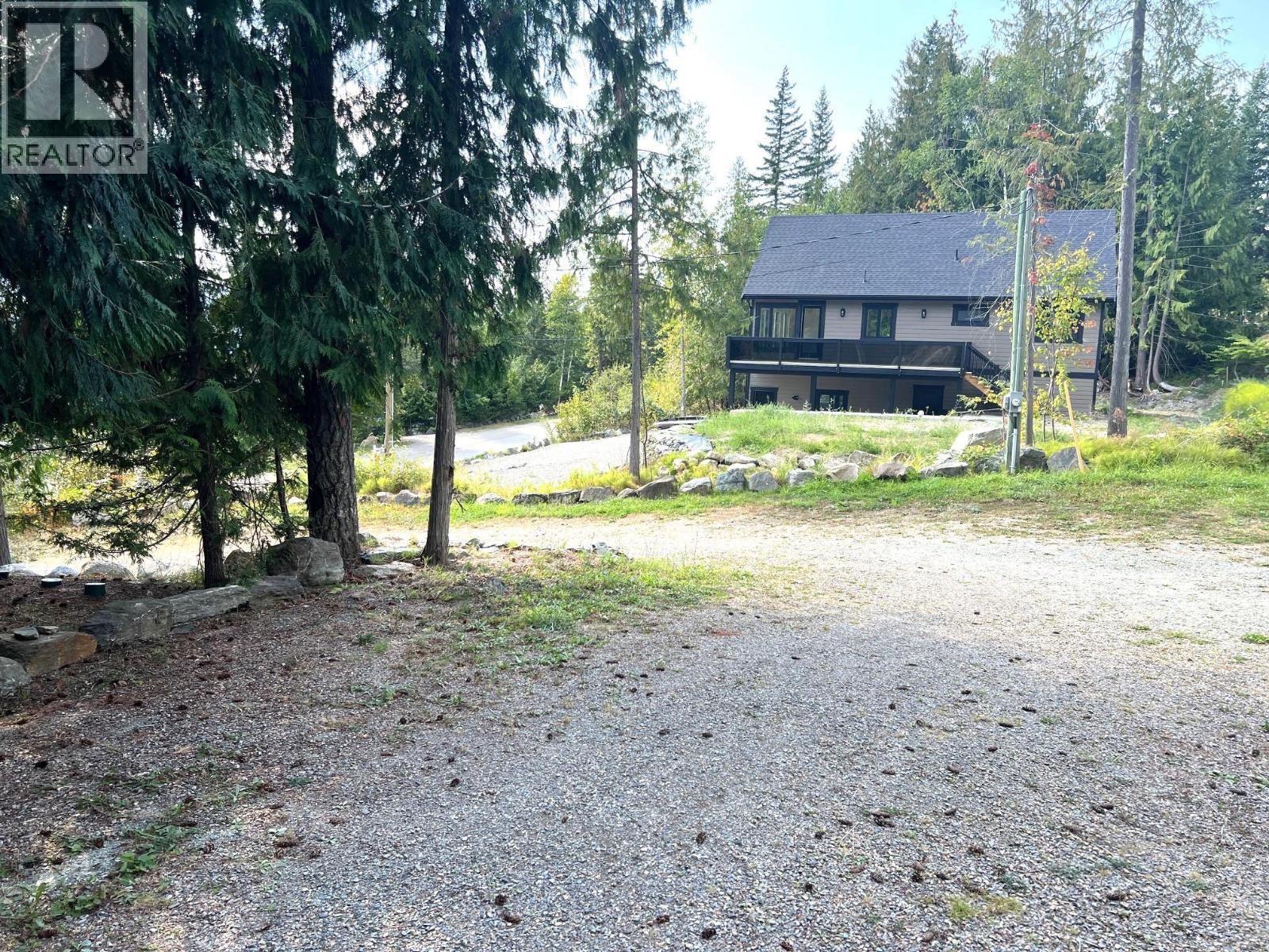7461 Stampede Trail, Anglemont