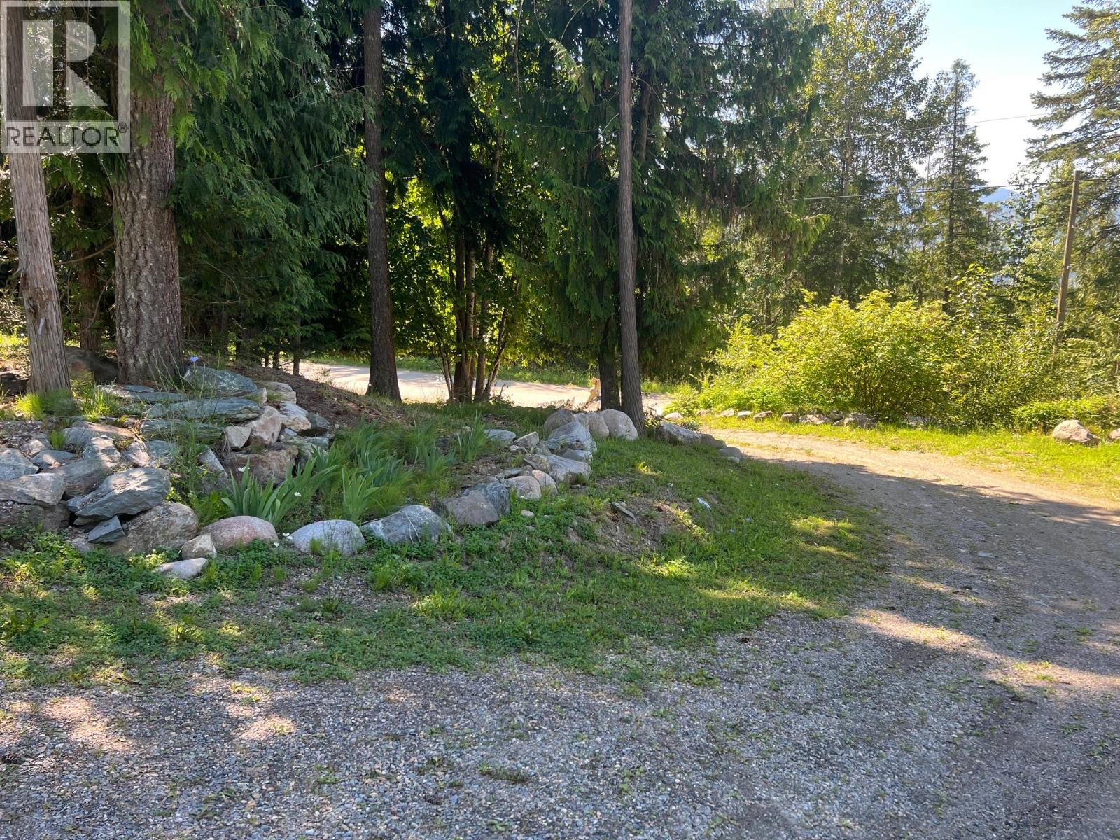 7461 Stampede Trail, Anglemont