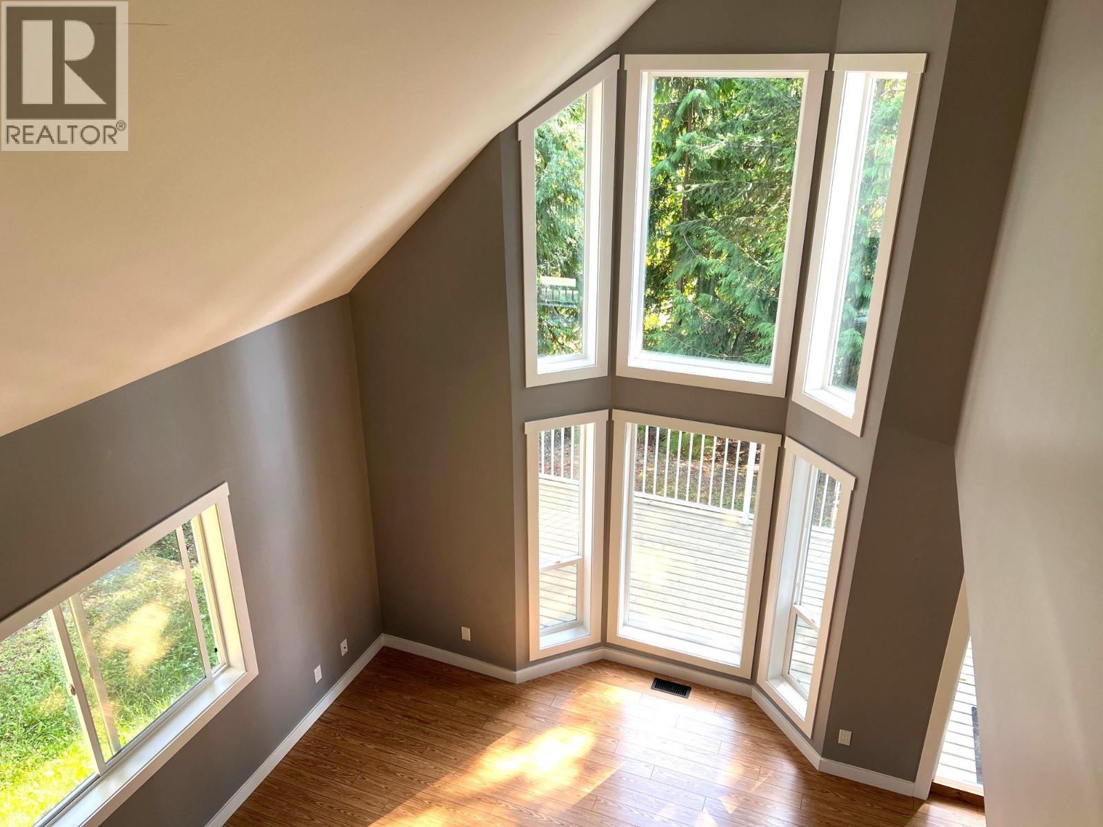 7461 Stampede Trail, Anglemont