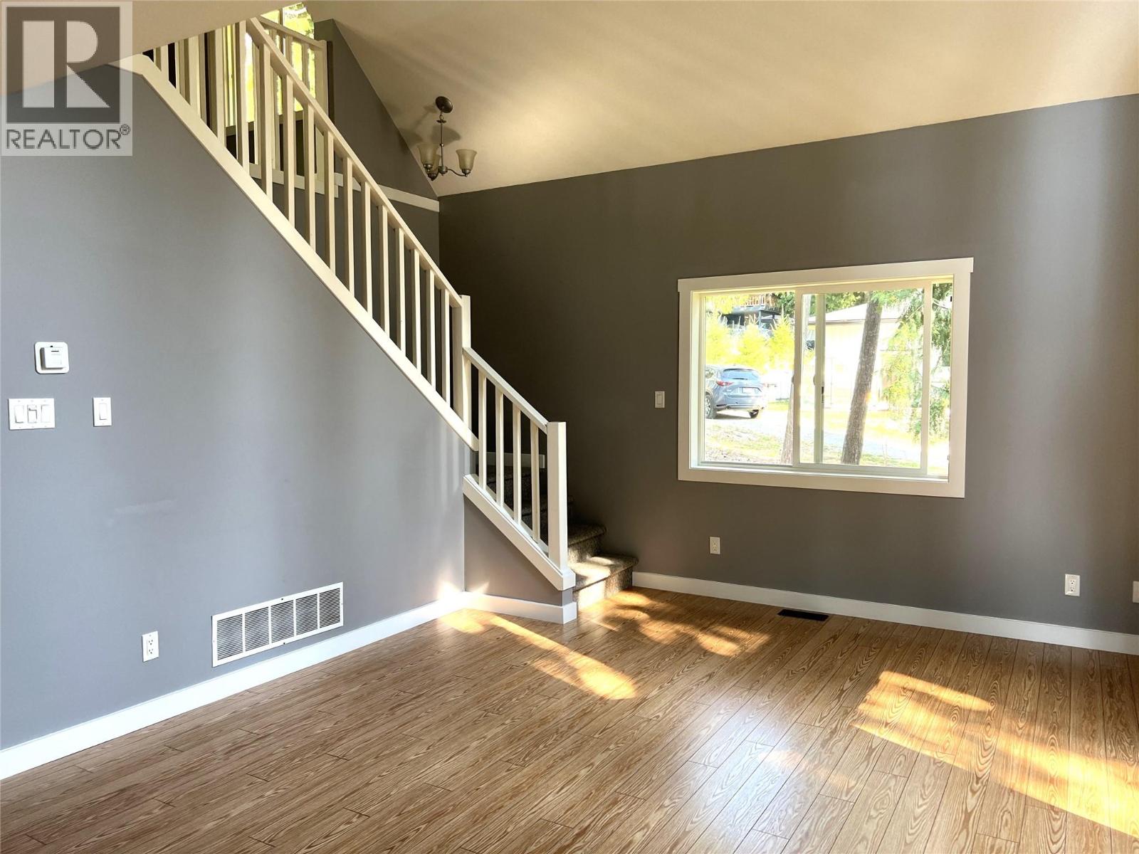7461 Stampede Trail, Anglemont
